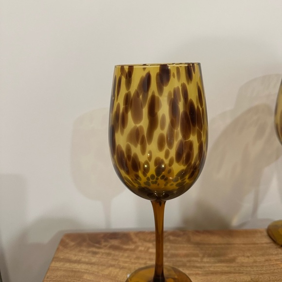 4 Amber Tortoise Shell Leopard Amber  Art Glass Wine Glasses Set Vintage Vibes - Picture 9 of 11